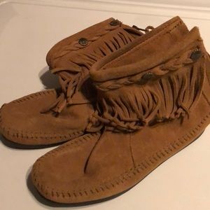 Minnetonka Moccasin Boots